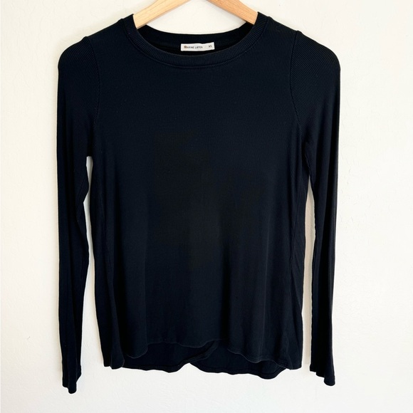 Marine Layer Solid Tulip Back Long sleeve Top Black Size XS - Picture 3 of 7